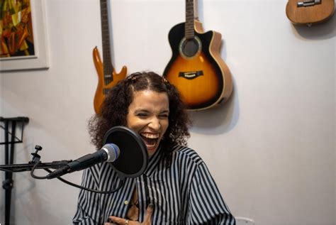 Yvie Oliveira .